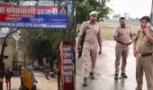 खजनी पुलिस की सख्ती से थमे भारी वाहनों के पहिए, ग्रामीण मार्गों पर लौटी राहत