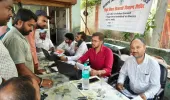 हजारीबाग सांसद मनीष जायसवाल ने टाटीझरिया में किया तूफानी दौरा, गांवों में लगाई चौपाल