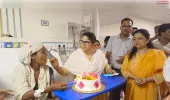 जिलाधिकारी ने मेडिकल कॉलेज जिला अस्पताल में मनाया कन्या जन्मोत्सव