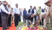 मुख्य न्यायमूर्ति उच्च न्यायालय इलाहाबाद ने अन्य न्यायमूर्तिगणों के साथ उच्च न्यायालय परिसर में पौधे का किया रोपण।