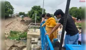 संभावित बाढ़ से निपटने की तैयारियों का जायजा, अपर जिलाधिकारी ने पम्पिंग स्टेशनों का किया निरीक्षण।
