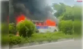 बस्ती में चलते रोडवेज बस में लगी भीषण आग, धू-धू कर जलकर बनी आग का गोला;