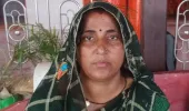 गोरखपुर :ग़ोला में दिनदहाड़े महिला के गले से मंगलसूत्र झपटकर फरार हुए बाइक सवार उचक्के