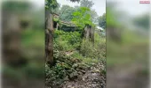 विकासखंड भदपुरा में आवासीय कॉलोनी पड़ी खंडहर 