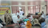 डीएमके तहसील दिवस में मैं जुटी फरियादियों की भीड़ 