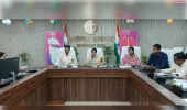 जिलाधिकारी ने परिषदीय एवं कस्तूरबा गांधी विद्यालयों की समीक्षा कर दिए आवश्यक निर्देश