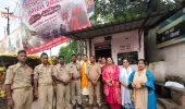 ओबरा में रक्षाबंधन पर राष्ट्रीय स्वयंसेवक संघ की मातृशक्ति ने पुलिसकर्मियों को बांधी राखी, सुरक्षा के संकल्प को सराहा