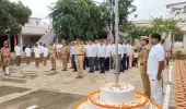 80वें स्वतंत्रता दिवस पर पुलिस अधीक्षक सोनभद्र ने कैम्प कार्यालय एवं रिजर्व पुलिस लाइन में किया ध्वजारोहण, पुलिसकर्मियों को दिलाई कर्तव्यनिष्ठा की शपथ
