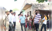 डीएम ने देवली गांव पहुंचकर जानी ग्रामीणों की समस्याएं