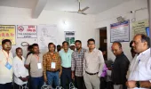सिद्धार्थनगर में ईवीएम की जांच का जिलाधिकारी ने किया निरीक्षण