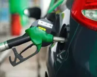 आज सस्ते हुए Petrol-Diesel के दाम…