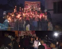 पुलवामा हमले में शहीद वीर जवानों के आत्मा के शांति के लिए युवाओं ने निकाला कैंडल मार्च