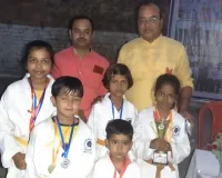 कराटे चैम्पियनशिप में मुख्य अतिथि विजेश श्रीवास्तव ने वितरित किये पदक