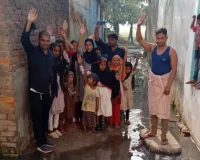 जल निकासी की मांग को लेकर ग्रामीणों ने किया प्रदर्शन