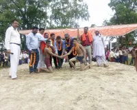 कुशीनगर : किसान इंटरमीडिए कालेज में जनपदीय कुुश्ती प्रतियोगिता सम्पन्न