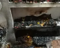 बिजली के तार में हुए शार्ट सर्किट से दुकान में लगी आग