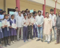 भारत भारती इण्टरमीडिएट कालेज में मेधावी छात्र-छात्राओं को किया गया सम्मानित।