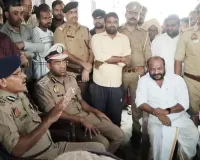 सिद्धार्थनगर में युवक को मारने पीटने के मामले में आरोपी पुलिस कर्मियों पर केस दर्ज