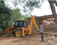 धार्मिक स्थल को कराया गया कब्जा मुक्त, तहसील प्रशासन डलमऊ ने कसा शिकंजा