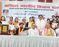 स्व0 राधेश्याम शुक्ल एवं लीलावती देवी की पुण्य तिथि के अवसर पर किया सम्मान समारोह