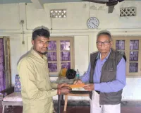 बेबस परिवारों की हँसी लौटाने के लिए कुटीर उद्योग स्थापना में व्यक्तिगत पहल पर पूर्व एडीसी निलमणि दास की आर्थिक मदद।