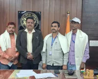  विशेष प्रगाढ़ पुनरीक्षण अभियान में उत्कृष्ट कार्य पर चार बीएलओ सम्मानित