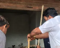 वन विभाग की टीम में दो सांपों को किया रेस्क्यू सुरक्षित जंगल में छोड़ा