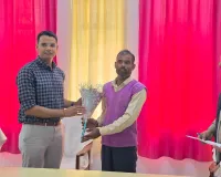 डीएम ने की विशेष प्रगाढ़ पुनरीक्षण अभियान की समीक्षा, बेहतर कार्य करने वाले बीएलओ सम्मानित