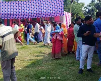 जनता दरबार में उमड़ी भीड़, विभिन्न योजनाओं के लिए दिए गए आवेदन