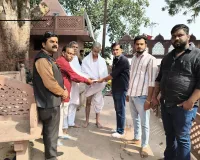 प्रयागराज के पत्रकार स्वर्गीय लक्ष्मी नारायण सिंह के परिवार की आर्थिक सहायता जर्नलिस्ट प्रोटक्शन एसोसिएशन द्वारा की गई