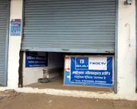 शाहपुर चौराहे के बारी मार्केट में दो दुकानों में चोरी