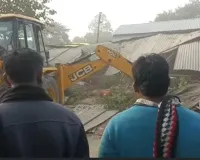अवैध अतिक्रमण पर प्रशासन सख्त गरजा बुलडोजर