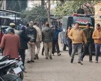 न्यायालय परिसर से बंदी फरार, लापरवाही पर कांस्टेबल सस्पेंड, पांच टीमें तलाश में जुटी 