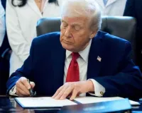 ट्रंप प्रशासन ने ग्रीन कार्ड लॉटरी कार्यक्रम किया स्थगित, ब्राउन यूनिवर्सिटी गोलीबारी से जुड़ा मामला बना वजह