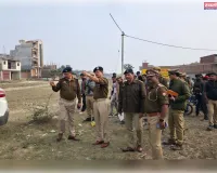 जानवरों द्वारा काटा हुआ महिला का शव झाड़ियों में पड़ा मिला