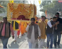 विश्व कल्याणार्थ 1108 कुण्डीय मृत्युंजय माँ पीतांबरा महायज्ञ के उपलक्ष्य में टूंडला नगर में निकली श्री वेद भगवान जी की भव्य पालकी यात्रा