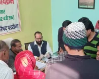 पडरौना : एस.आई.आर. मतदाता पुनरीक्षण अभियान की प्रगति का निरीक्षण