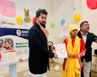 80 छात्राओं को विवेक मौर्य ने वितरित किए स्किलिंग सर्टिफिकेट