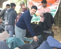 सीआईएसएफ ओबरा ने पेश की मानवता की मिसाल कड़ाके की ठंड में 500 जरूरतमंदों को बांटे कंबल