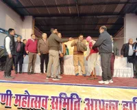 श्रावणी मेला समिति ने जरूरतमंदों को बांटे  सैकड़ों कंबल, लोगों ने किया प्रसंशा