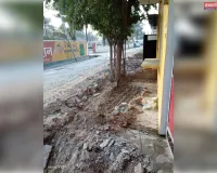 नाली व रैम्प निर्माण कार्य को लेकर ध्वस्तीकरण