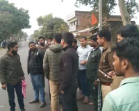 तेज रफ्तार ट्रक ने पीछे से मारी टक्कर मां और उसकी बड़ी बेटी की मौके पर मौत