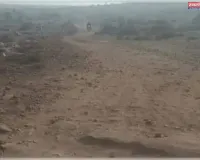 तरहार क्षेत्र में 100 साल से सड़क नहीं 