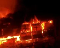 घोरावल शिव मन्दिर के पीछे भीषण अगलगी, अफरा तफरी का माहौल