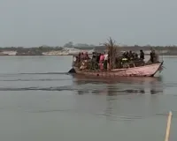 “गंडक पर सियासत भारी!  बगहा–बेलवनिया पुल रद्द होने से भड़का जनआक्रोश, मूल मार्ग पर निर्माण की मांग तेज”