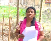 श्रीभूमि जिले के सिपाछड़ा गाँव में न्याय के लिए भटक रही बेसहारा महिला