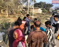 लखनऊ-वाराणसी राष्ट्रीय राजमार्ग पर बाइक-ट्रैक्टर की भिड़ंत, युवक गंभीर