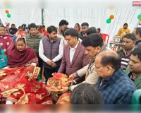 पात्र लाभार्थियों  को मिले योजनाओं का लाभ - जिलाधिकारी