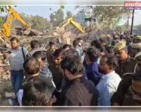 फिरोजाबाद में निर्माण बड़ा हादसा: दो मंजिला मकान की छत गिरी, 4 वर्षीय बच्ची की मौत, 12 से अधिक घायल