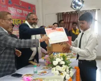 सोनभद्र भक्ति और अनुशासन के साथ सड़क सुरक्षा माह का भव्य समापन, मेधावी छात्र हुए सम्मानित